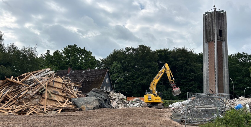 Ehemalige Friedenskirche Berne im Juni 2026
